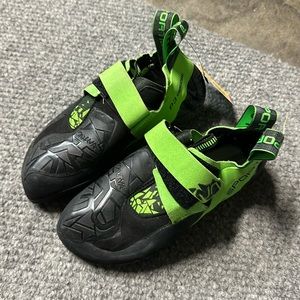 La Sportiva Skwama vegan climbing shoes